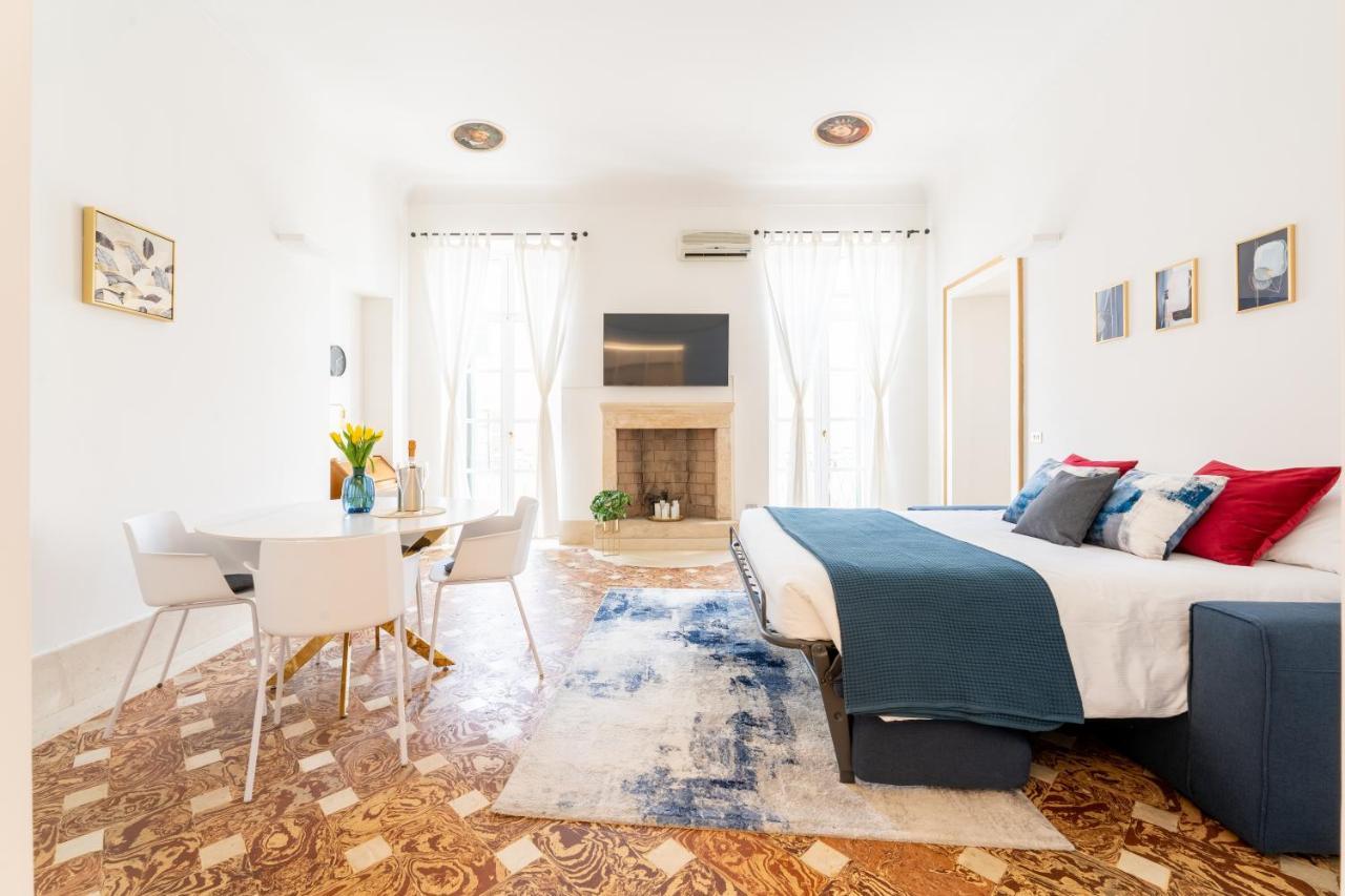 Corso Cavour Luxury Apartment เวโรนา ภายนอก รูปภาพ