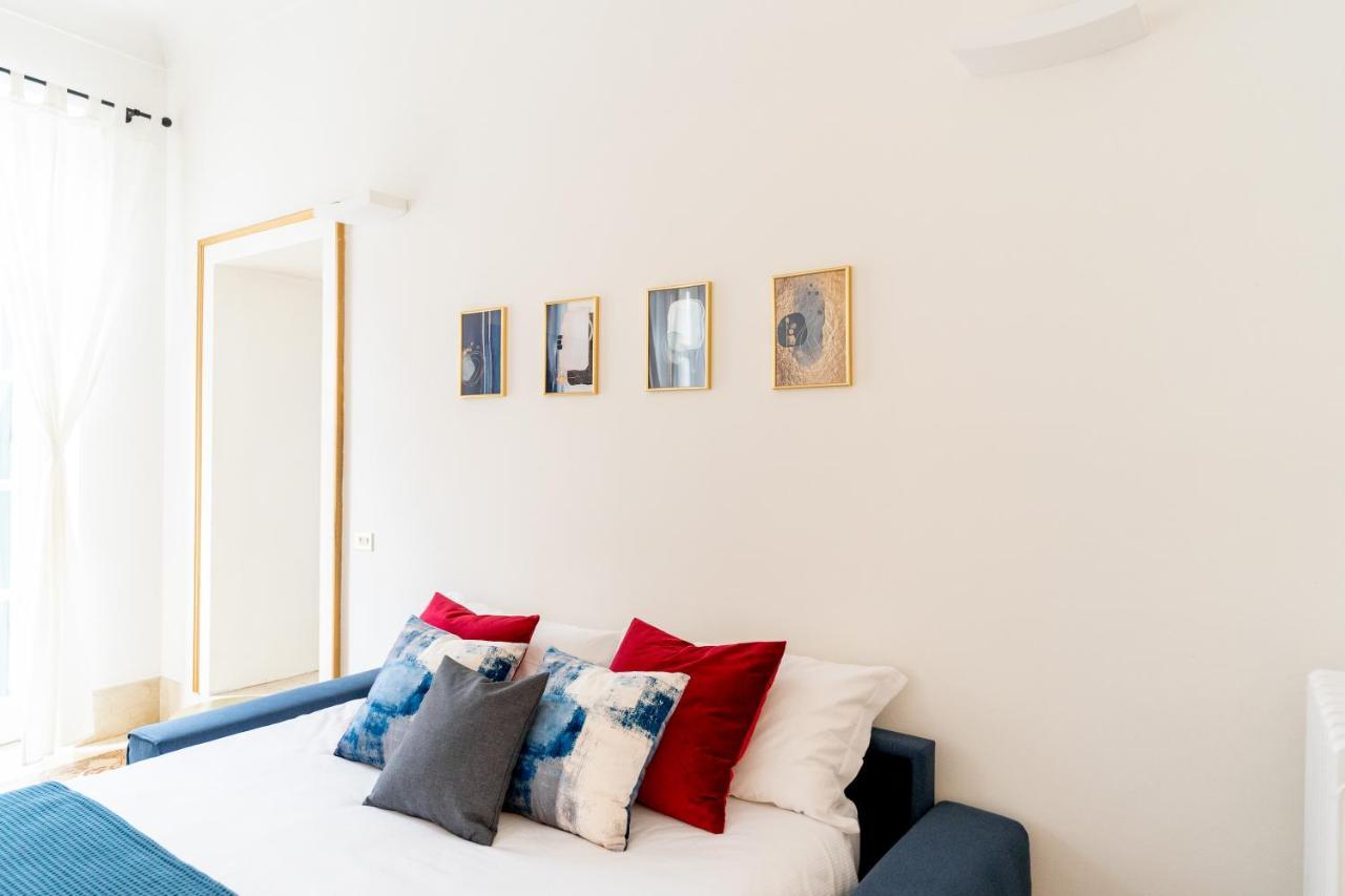 Corso Cavour Luxury Apartment เวโรนา ภายนอก รูปภาพ