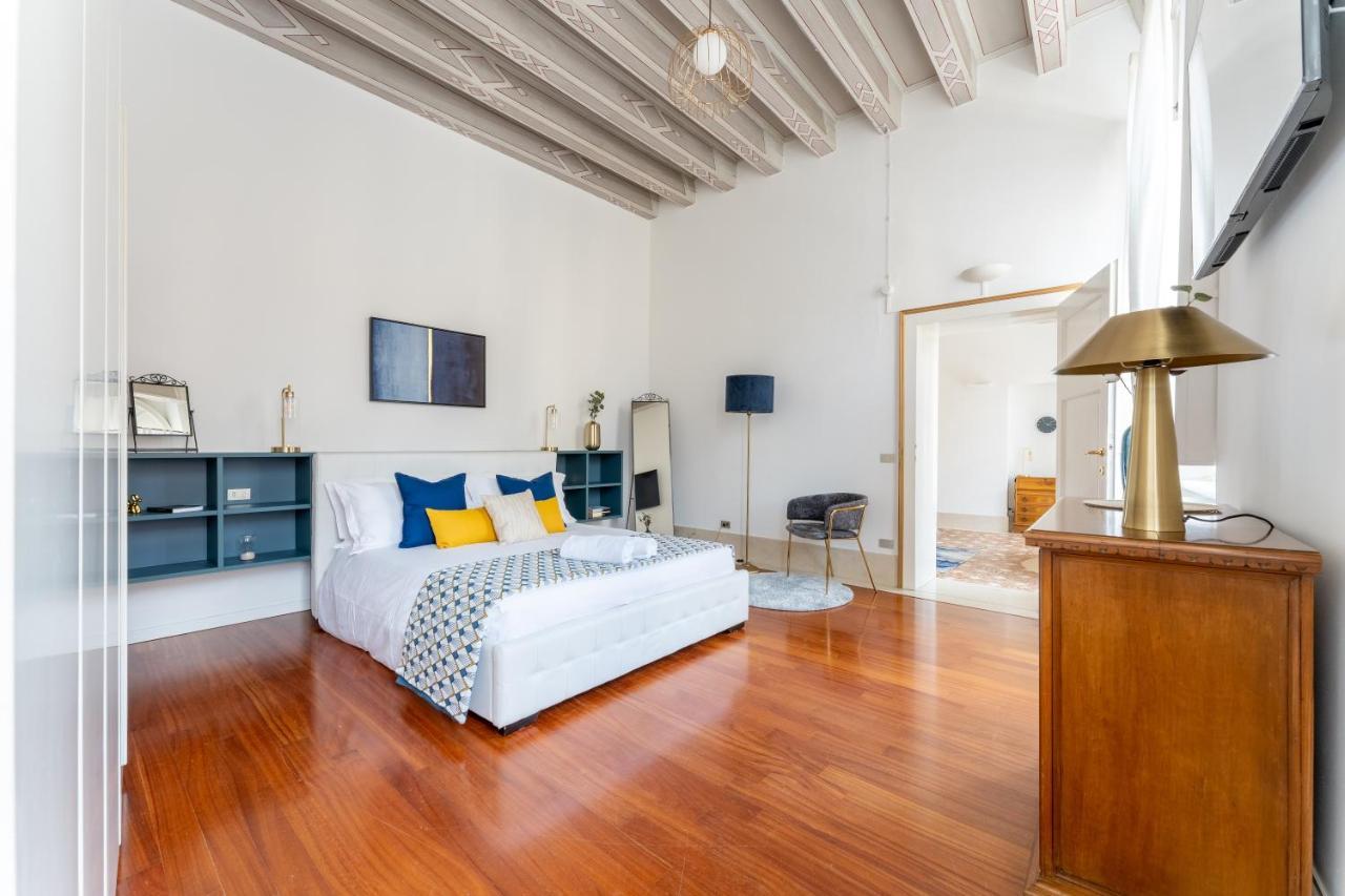 Corso Cavour Luxury Apartment เวโรนา ภายนอก รูปภาพ